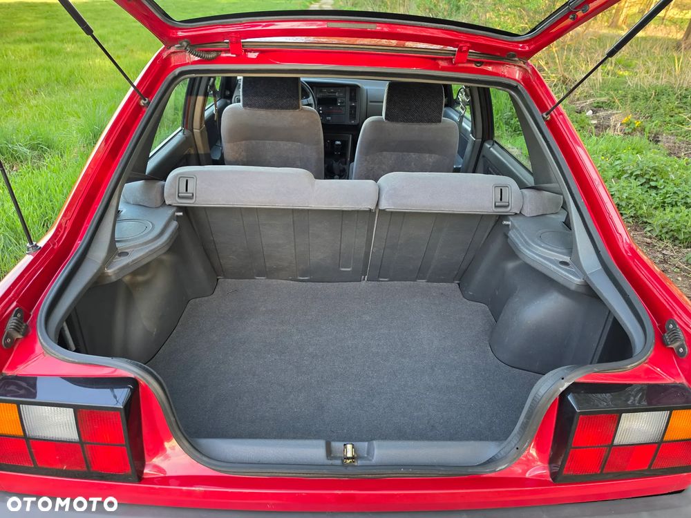 Volvo Seria 400 - 18
