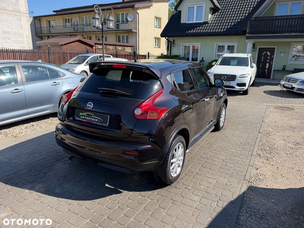 Nissan Juke 1.6 T Tekna 4x4 - 32