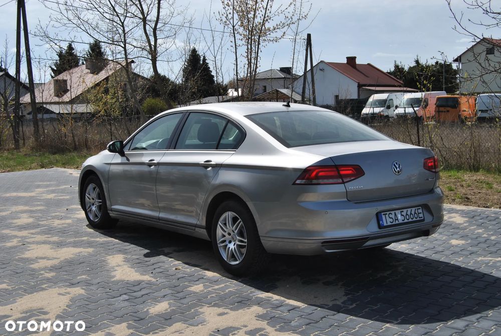 Volkswagen Passat 1.6 TDI BMT Comfortline - 6