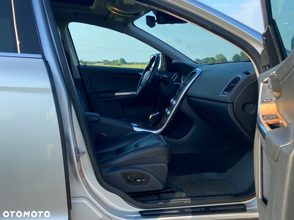 Volvo XC 60 T5 AWD Inscription - 11