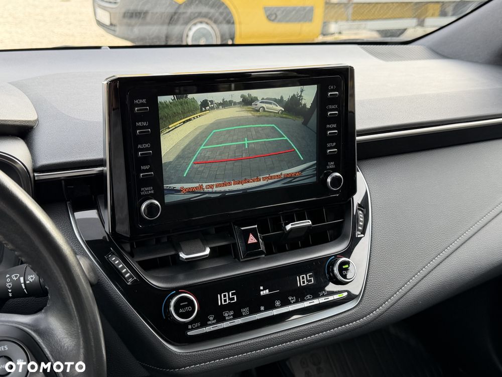 Toyota Corolla 1.8 Hybrid Comfort - 29