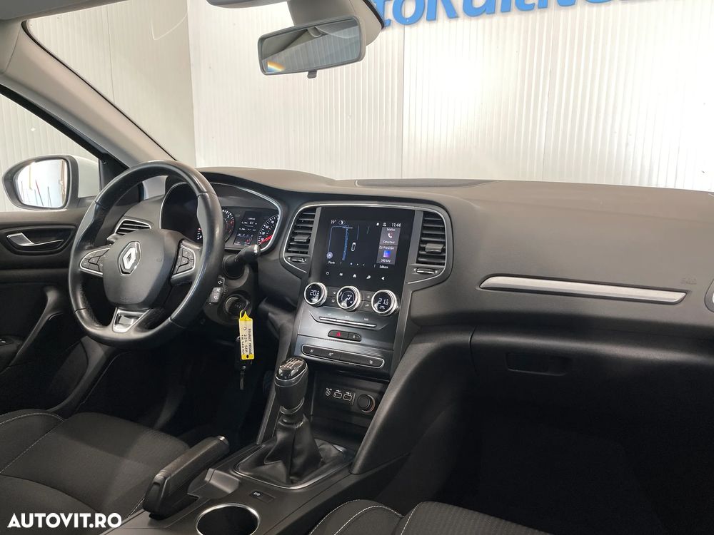 Renault Megane TCe Zen - 8