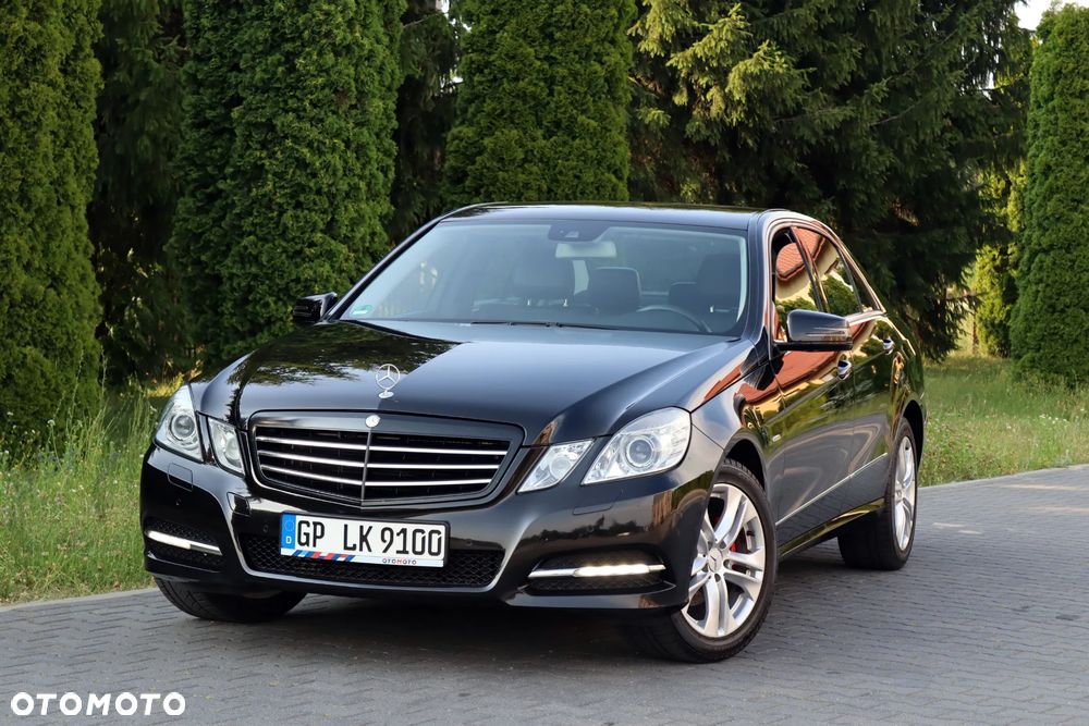 Mercedes-Benz Klasa E 200 CGI BlueEffICIENCY Avantgarde - 1