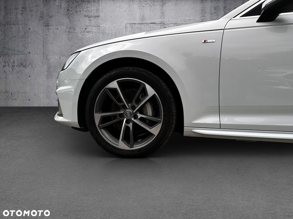 Audi A4 Avant 40 TDI quattro S tronic S line - 9
