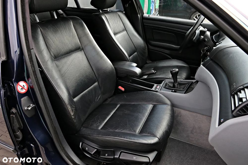 BMW Seria 3 320i - 26