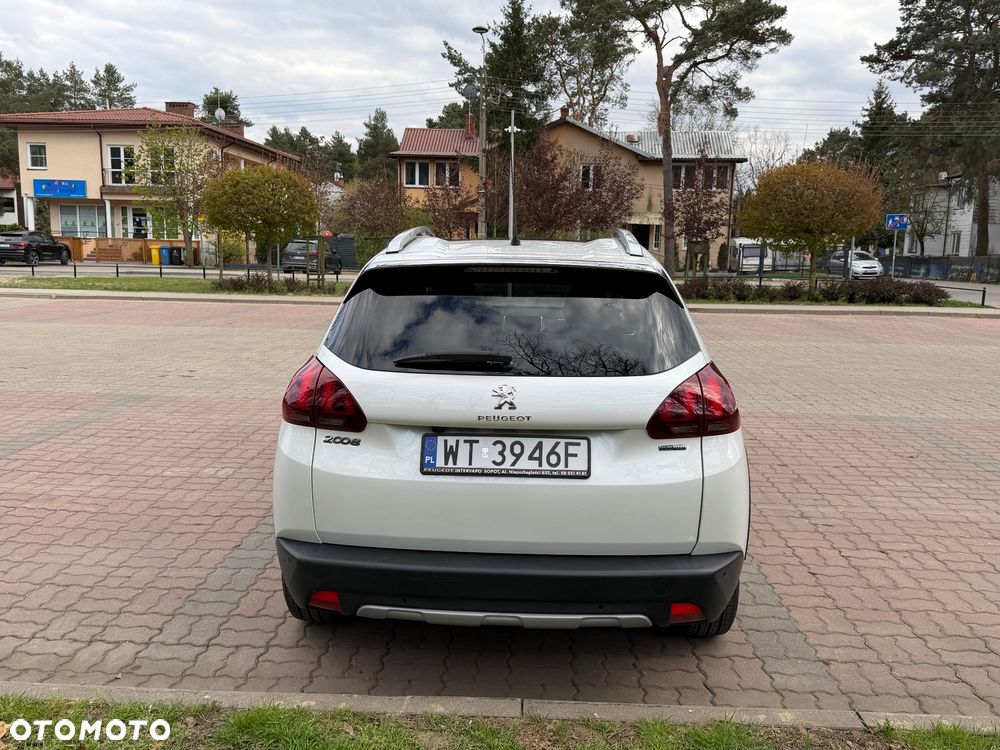 Peugeot 2008 1.2 Pure Tech Allure S&S EAT6 - 10