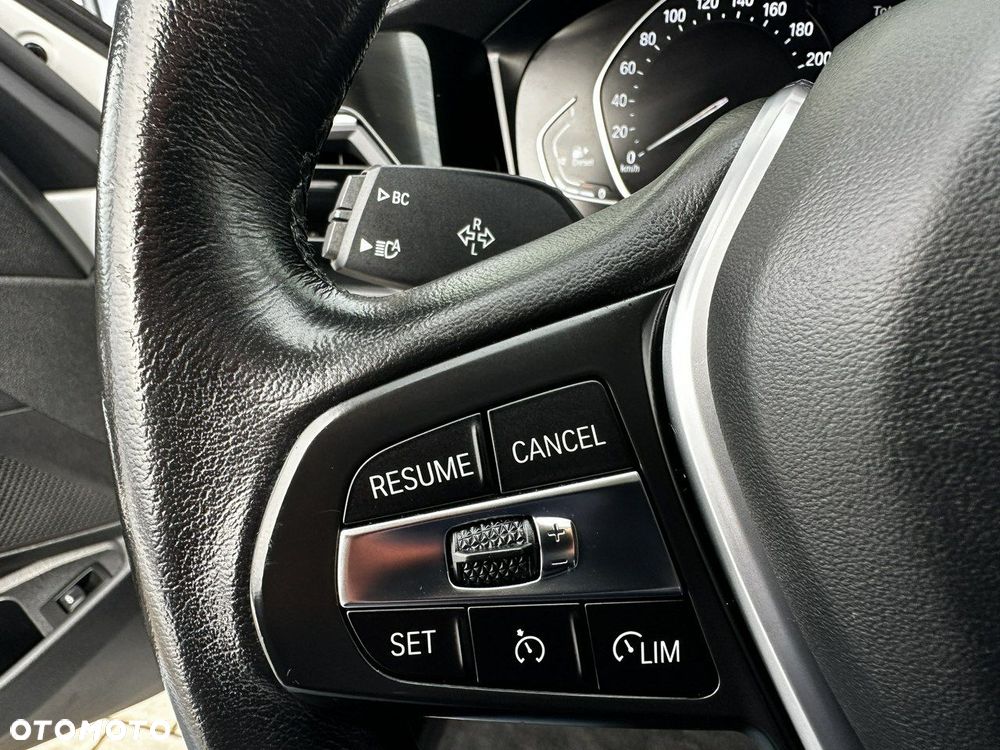 BMW Seria 3 320d Luxury Line - 23