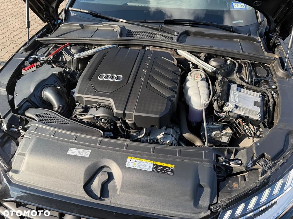 Audi A4 Limousine 40 TFSI quattro S tronic - 4