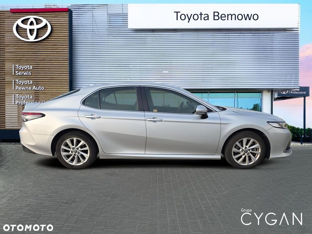 Toyota Camry 2.5 Hybrid Comfort CVT - 6