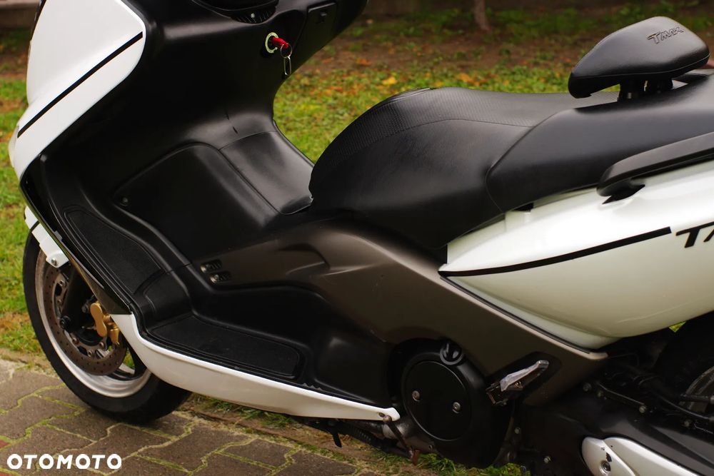 Yamaha Tmax - 33