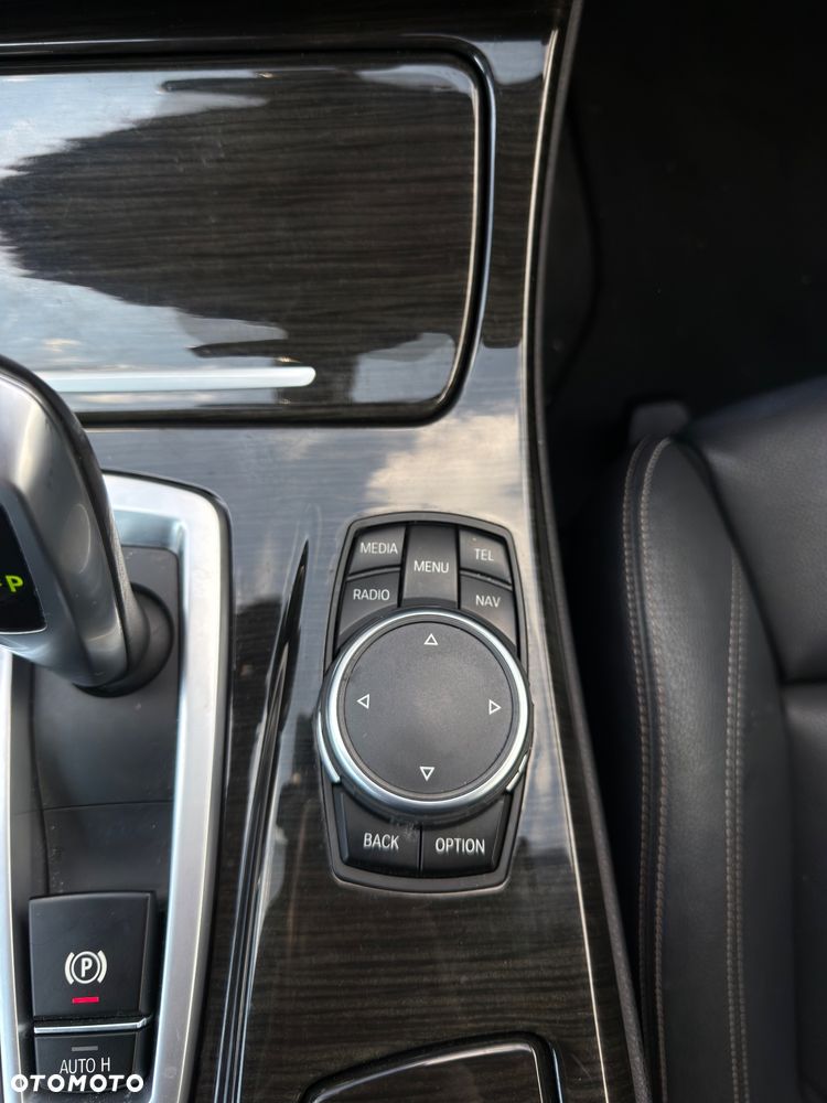 BMW Seria 5 520d Luxury Line - 14