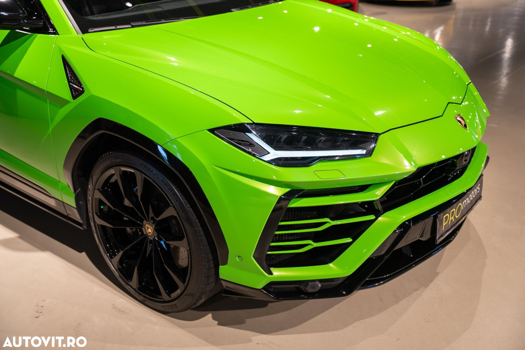 Lamborghini URUS - 19