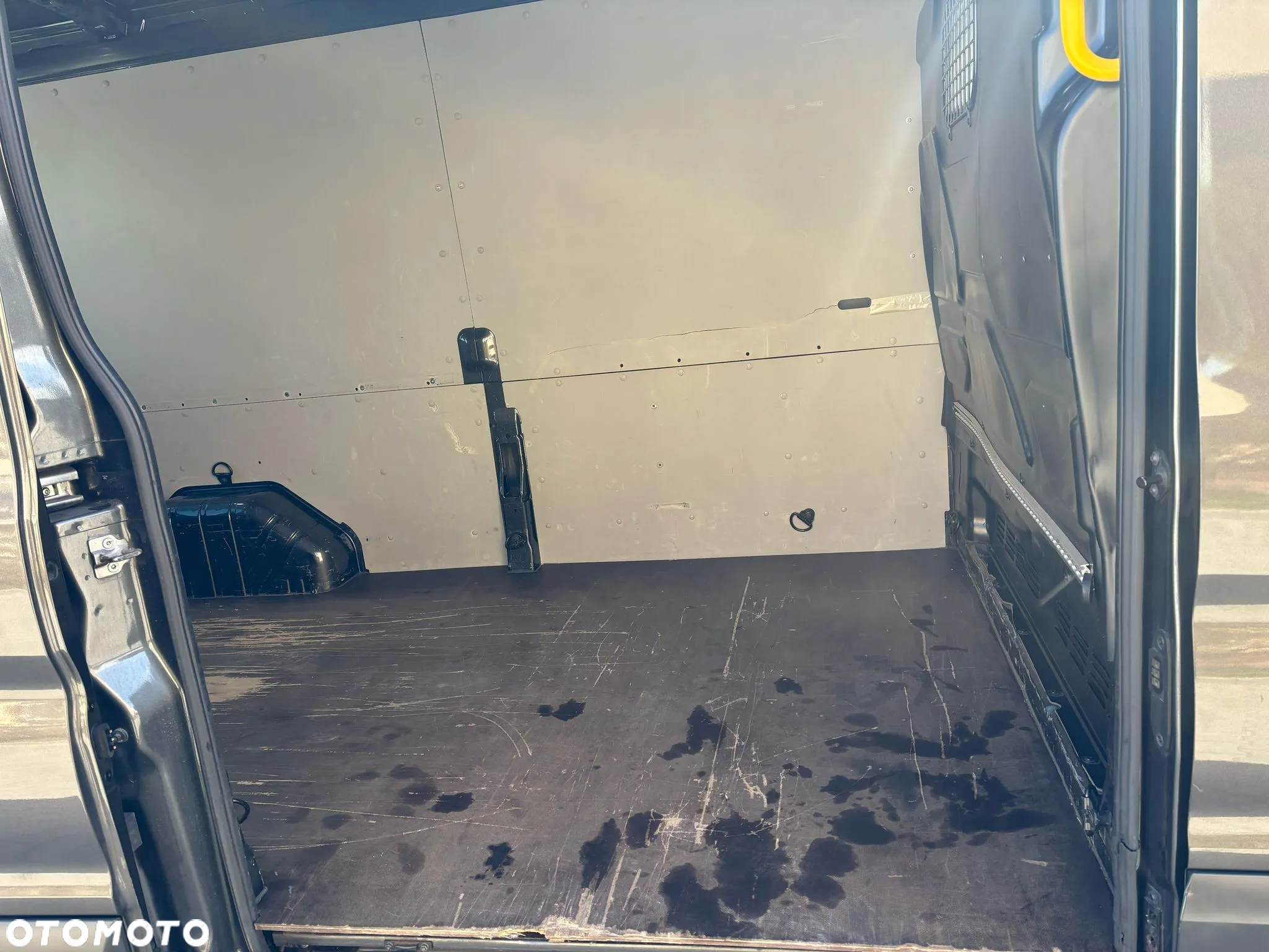 Ford Transit - 19