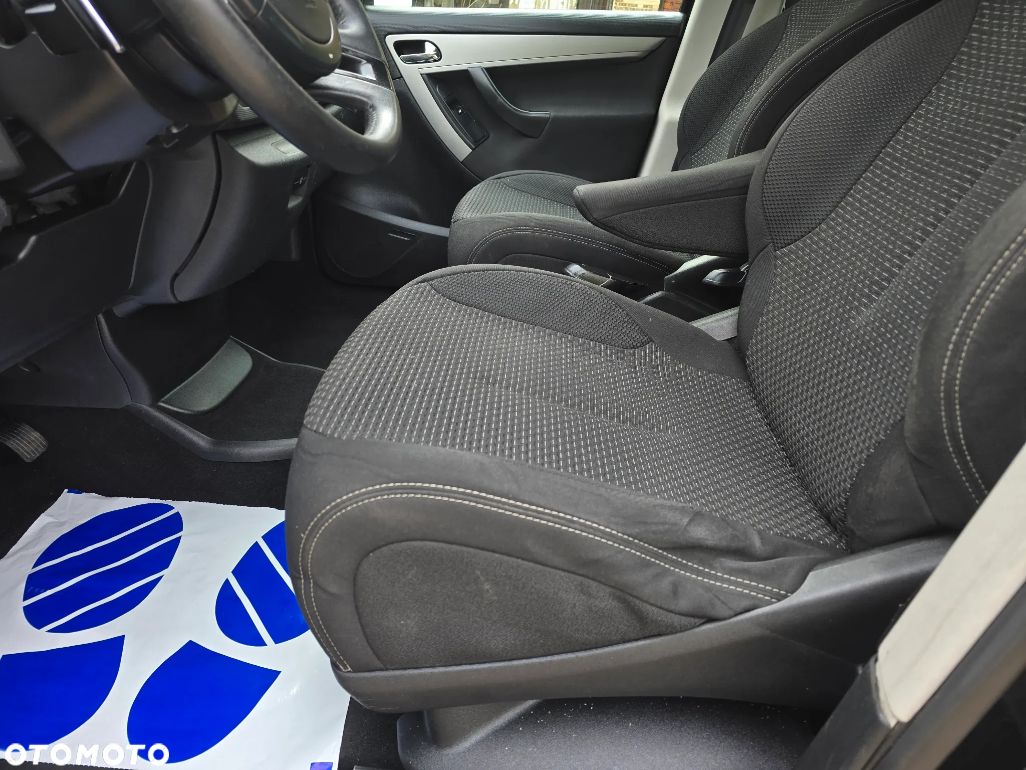 Citroën C4 Picasso e-HDi 110 FAP EGS6 Business Class - 19