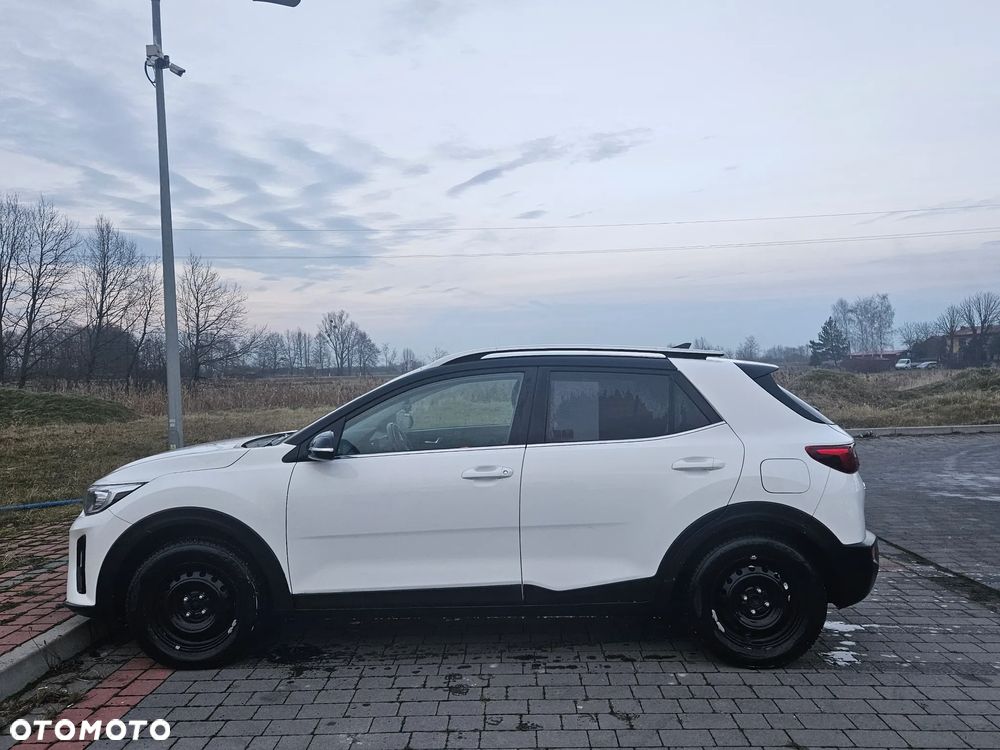 Kia Stonic 1.4 L - 6