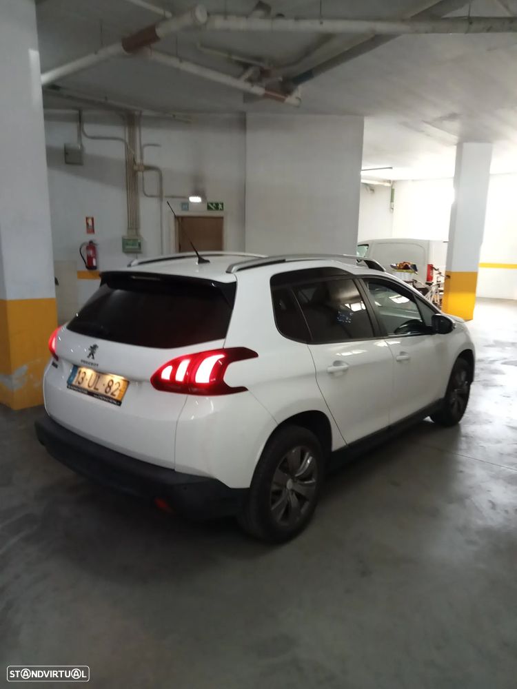 Peugeot 2008 - 4