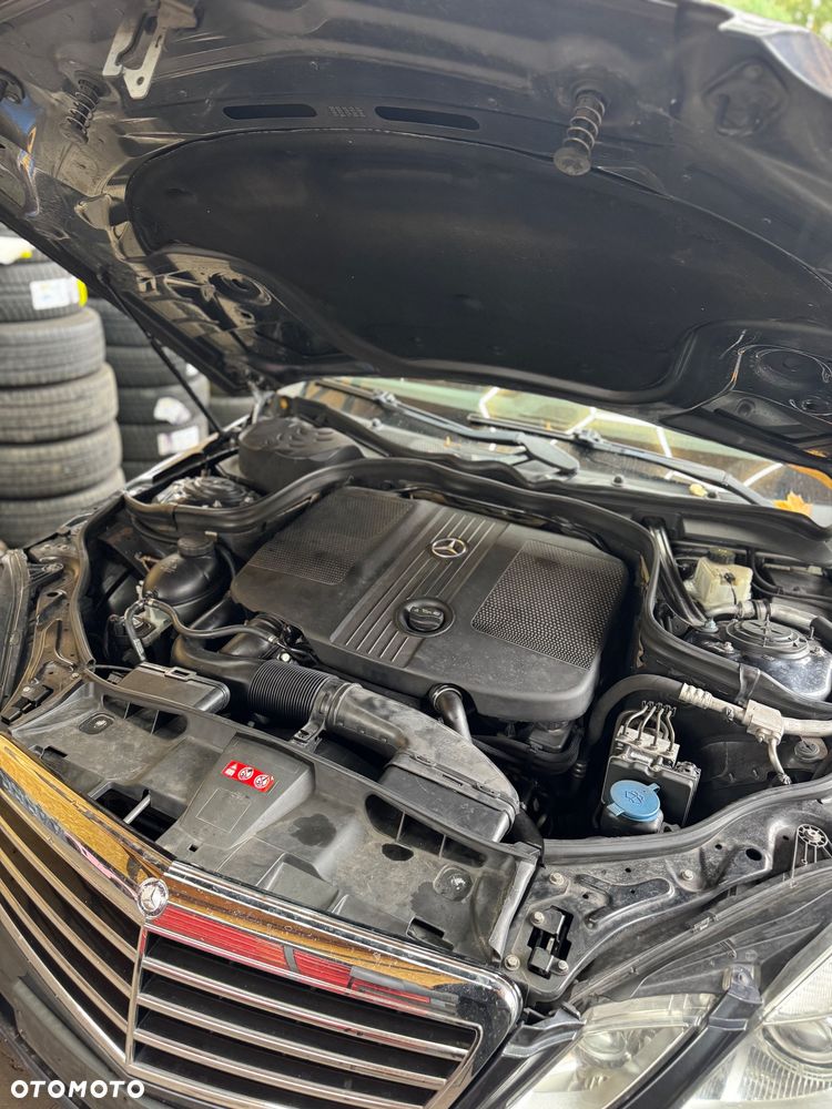 Mercedes-Benz Klasa E 220 BlueTEC 4Matic 7G-TRONIC Avantgarde - 33