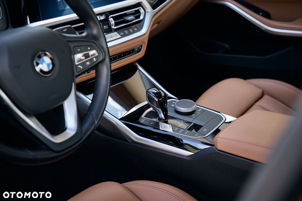 BMW Seria 3 320d xDrive Luxury Line - 19