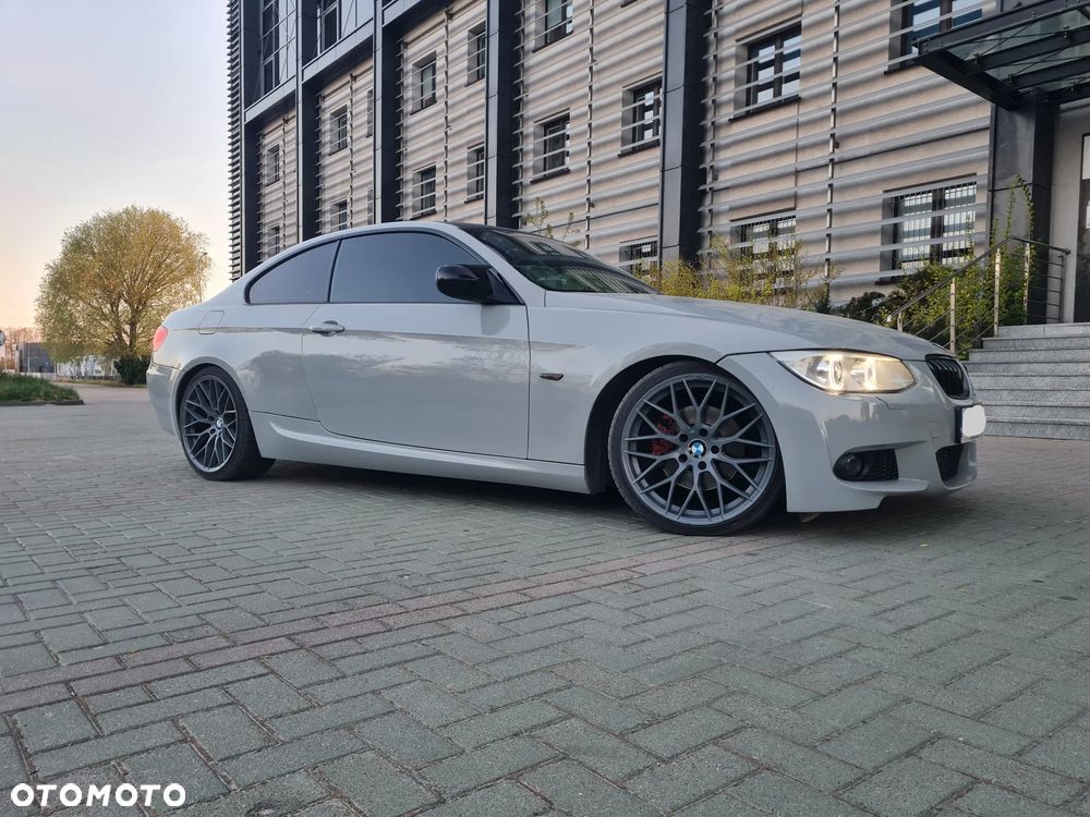 BMW Seria 3 320d DPF M Sport Edition - 38