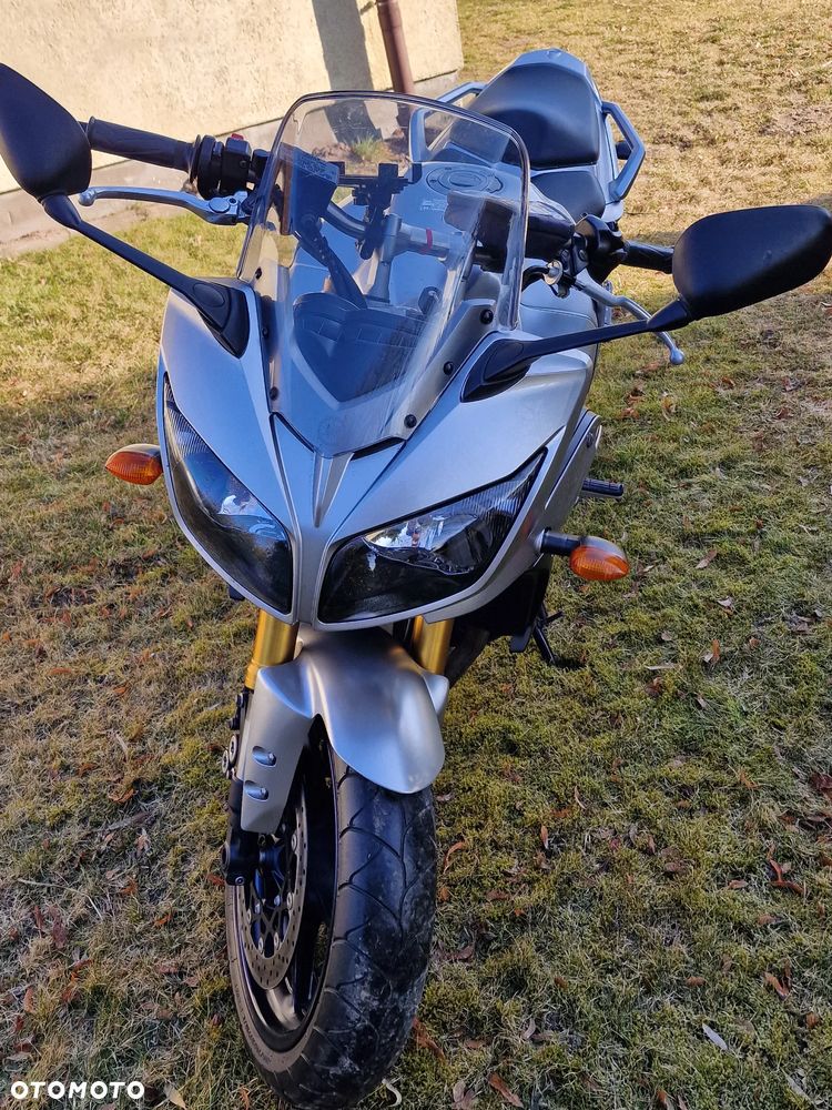 Yamaha FZ - 2