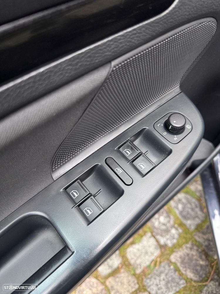 VW Golf 1.6 TDi Confortline - 17