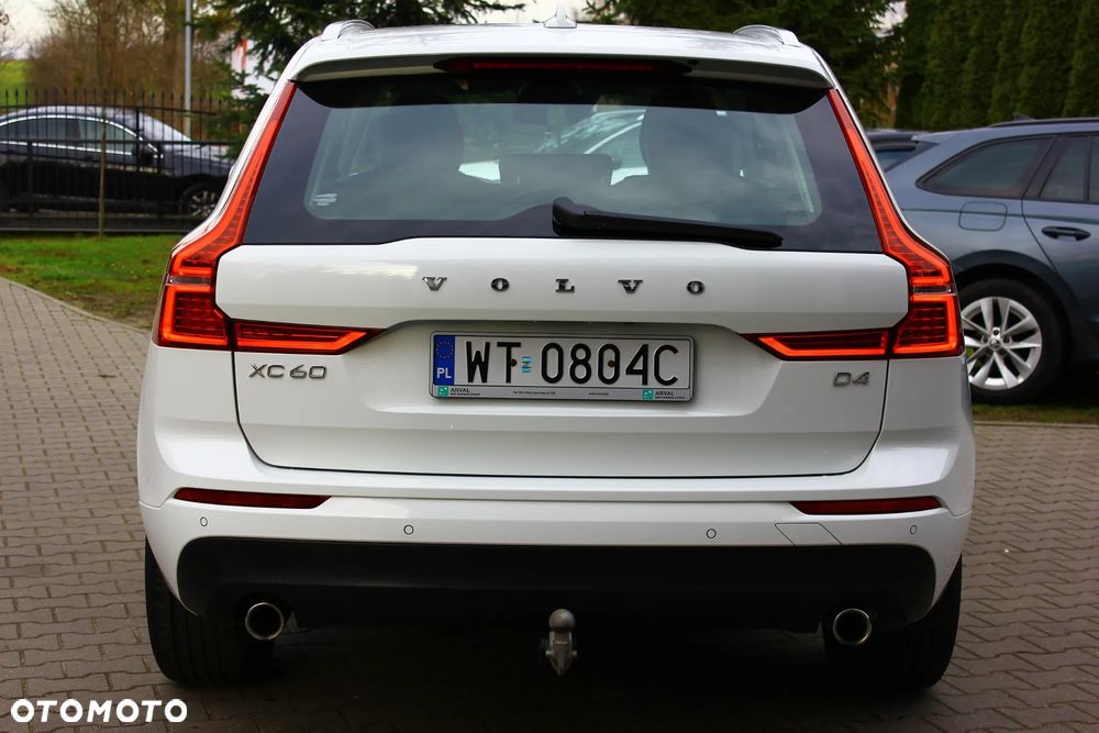 Volvo XC 60 D4 Momentum Pro - 20