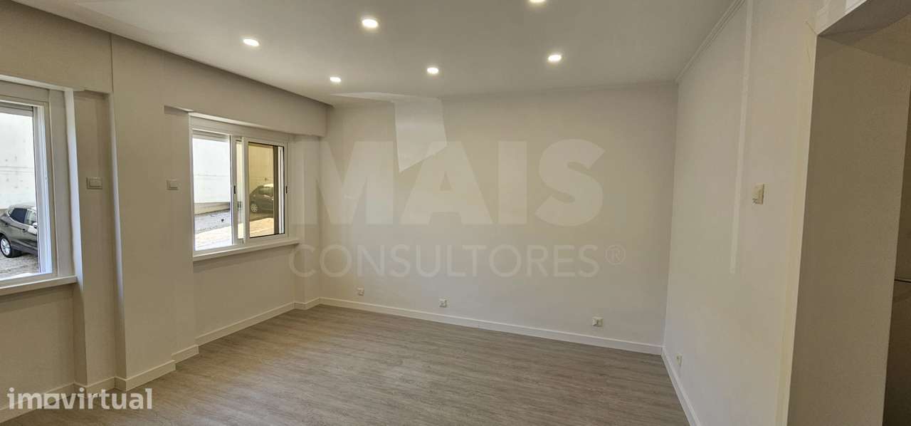 T2 Remodelado Damaia de Cima - Grande imagem: 4/16