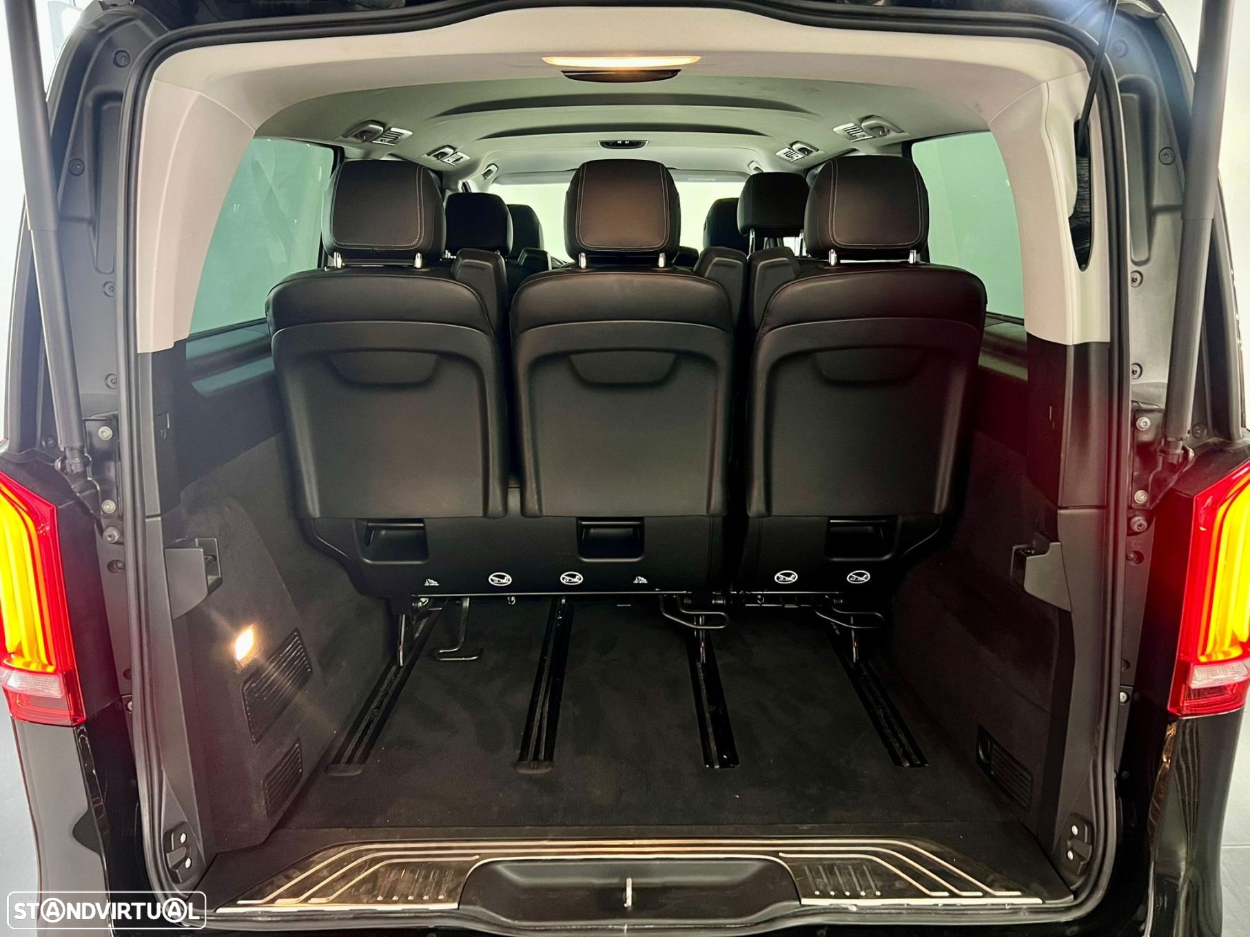 Mercedes-Benz V 220 d Longo Avantgarde - 20