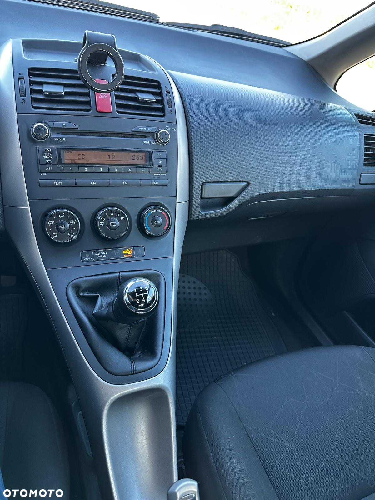 Toyota Auris 1.4 D-4D Luna - 6