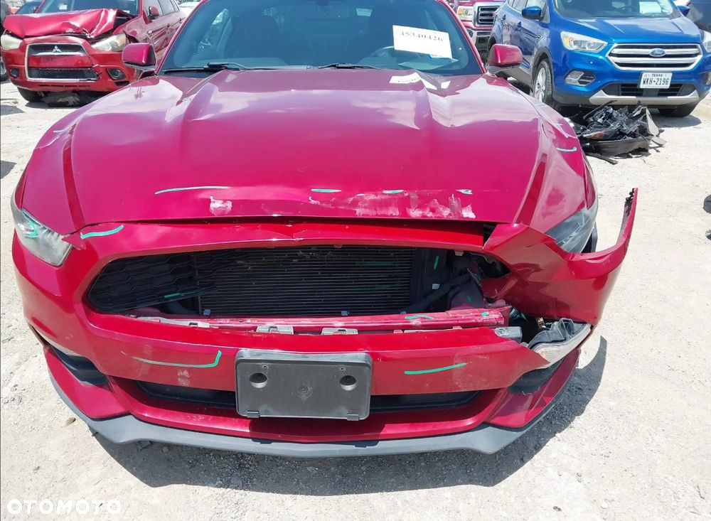 Ford Mustang - 6