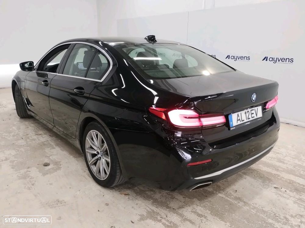 BMW 530 e Line Luxury - 2