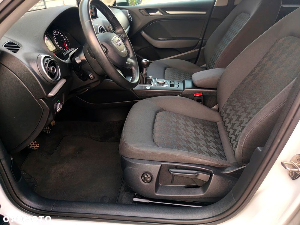 Audi A3 Limousine 1.6 TDI (clean diesel) Attraction - 19