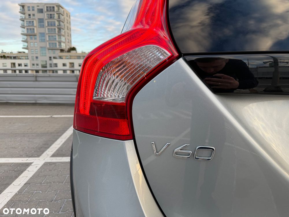 Volvo V60 Cross Country D3 Drive-E Momentum - 6
