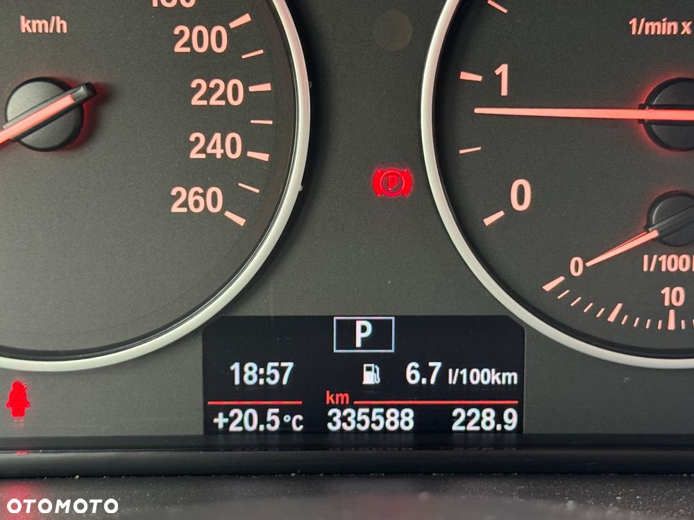 BMW X3 xDrive20d - 8