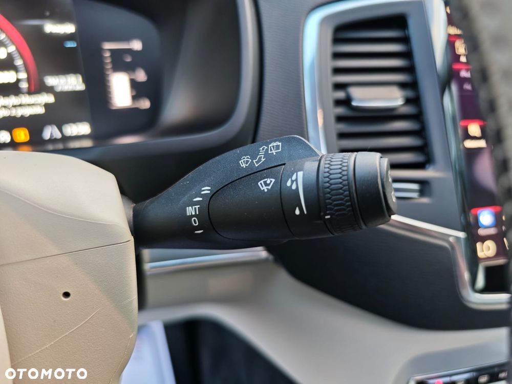 Volvo XC 90 - 29