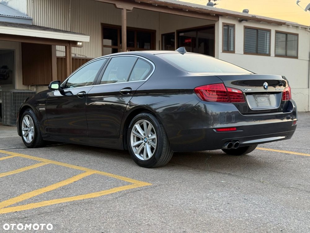BMW Seria 5 528i xDrive Modern Line - 10