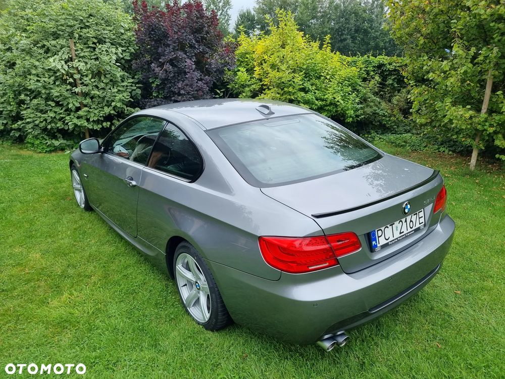 BMW Seria 3 325i xDrive M Sport Edition - 4