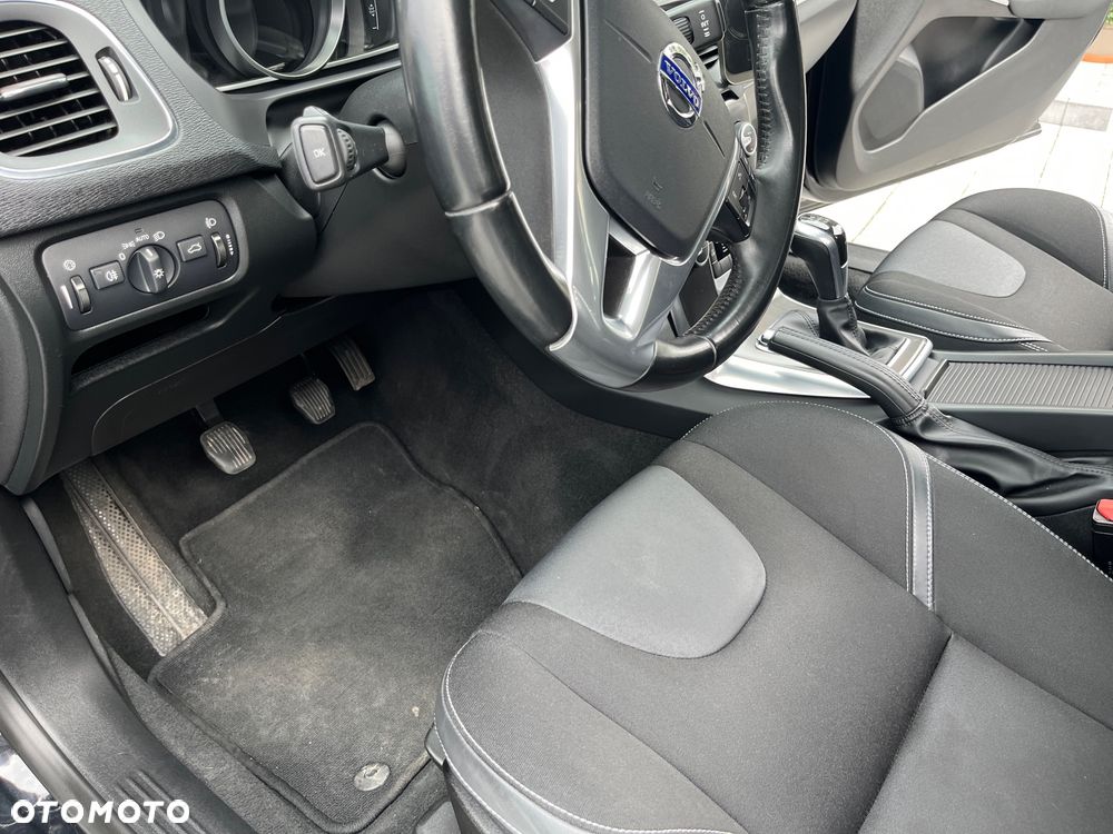 Volvo V40 - 21