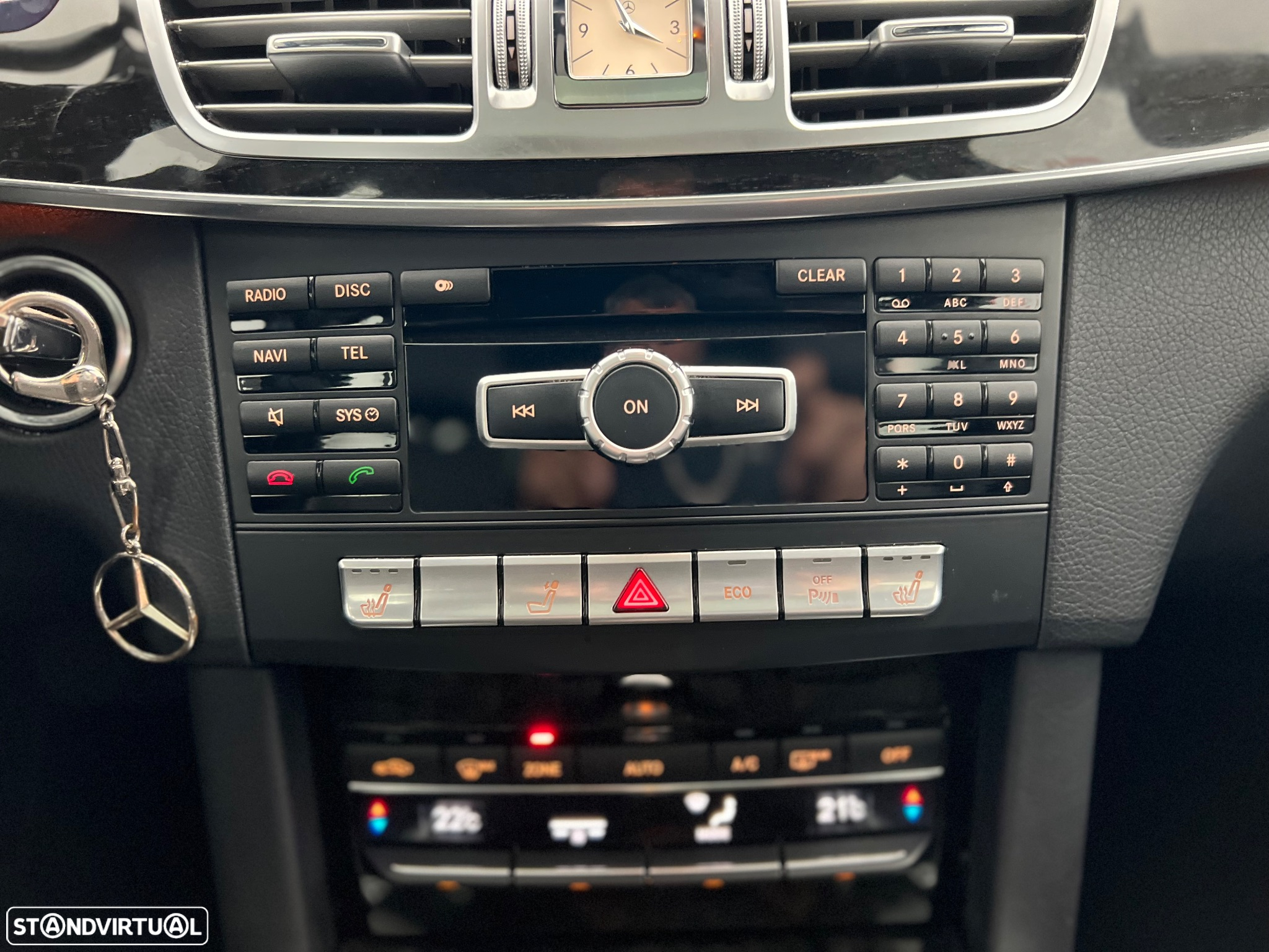 Mercedes-Benz E 220 CDi Avantgarde BlueEfficiency Auto - 16