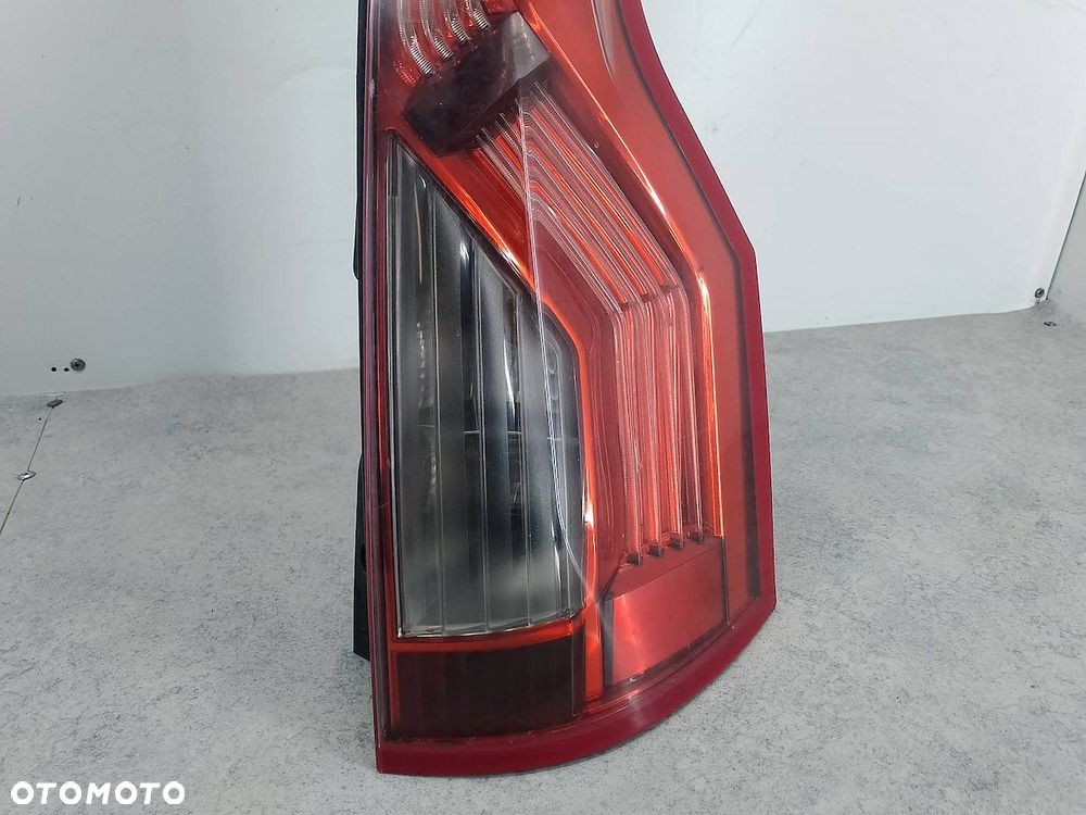 LAMPA TYLNA PRAWA CITROEN C4 GRAND PICASSO I PSA009466-02 - 2