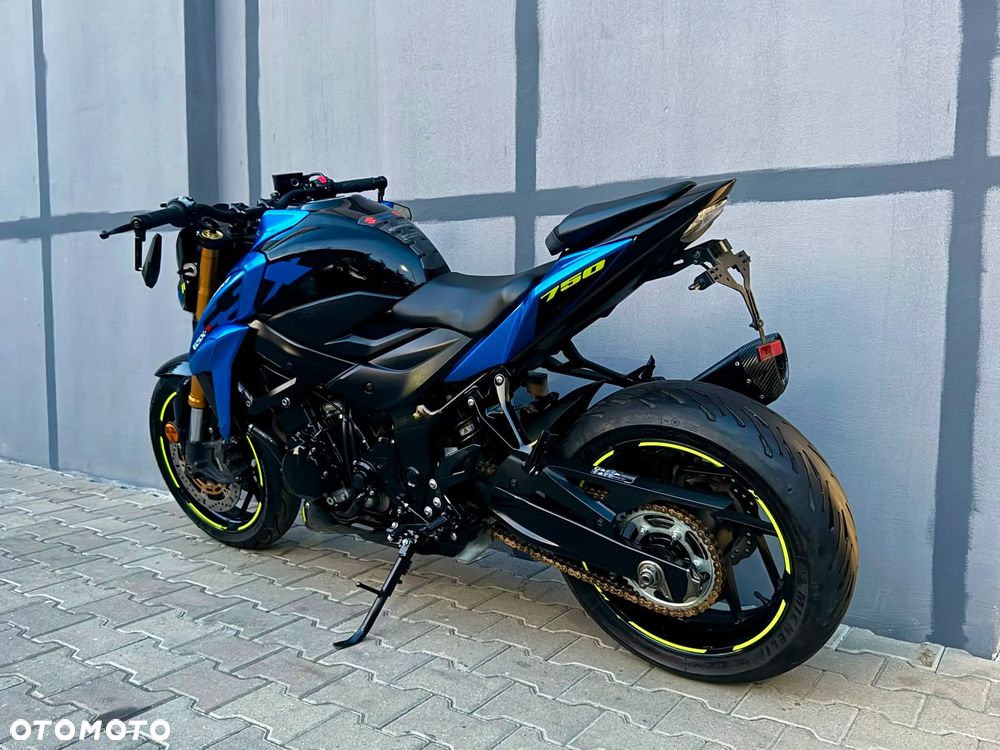 Suzuki GSX - 5
