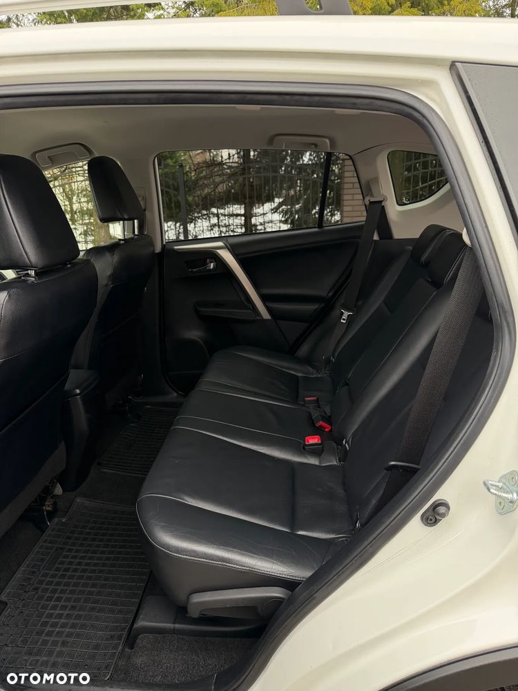 Toyota RAV4 2.2 D-4D Prestige - 22
