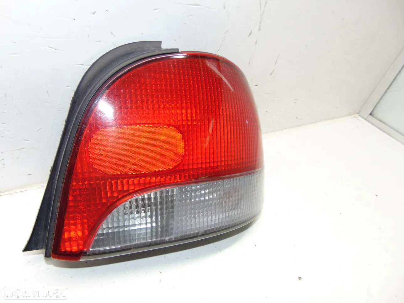 Hyundai Accent farolins - 4