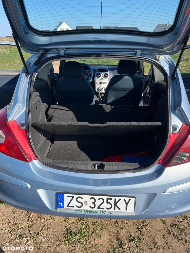 Opel Corsa 1.4 16V Enjoy - 27