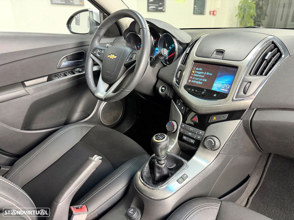 Chevrolet Cruze SW 1.7 VCDi LTZ - 26