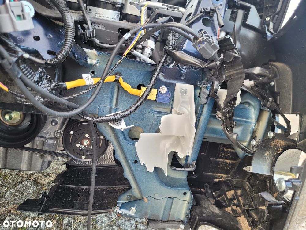 Suzuki Vitara 1.5 DualJet Hybrid Elegance Sun 4WD AGS - 32