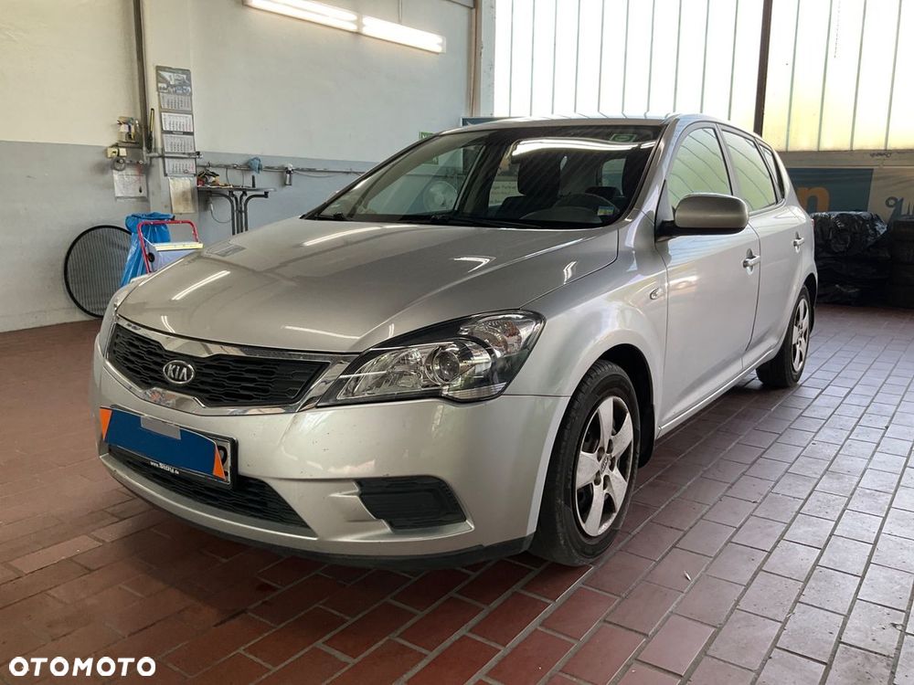 Kia Ceed 1.4 L - 28
