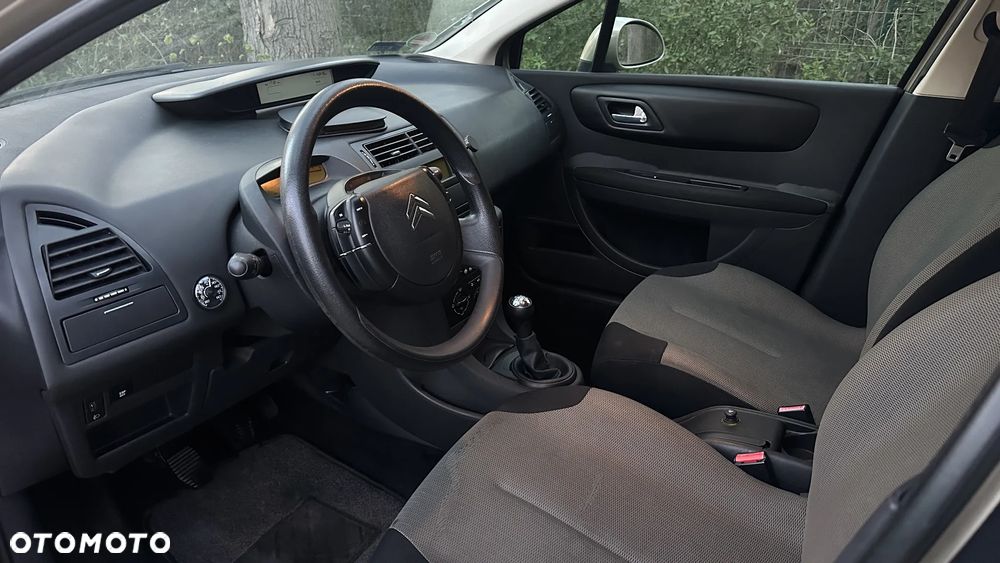 Citroën C4 1.4 16V Style - 14