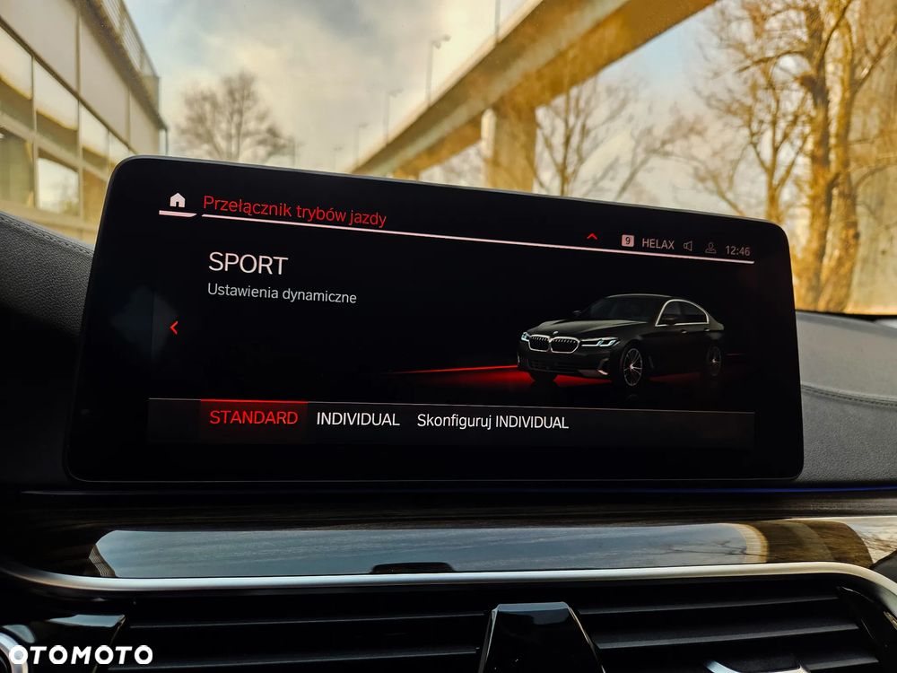 BMW Seria 5 520i Luxury Line sport - 25