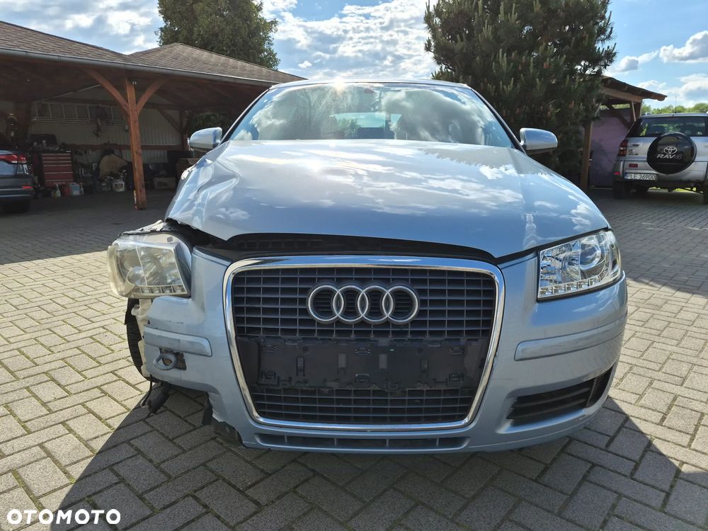 Audi A3 Sportback 2.0 FSI Ambiente - 8